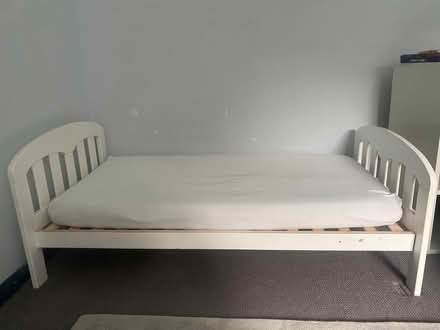 Photo of free Todle bed (SL2 3hf) #1