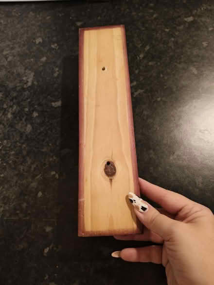 Photo of free Wood small hanger (SW15) #2