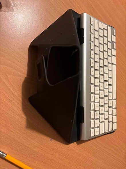 Photo of free Wireless keyboard for IPad (Shotesham) #3