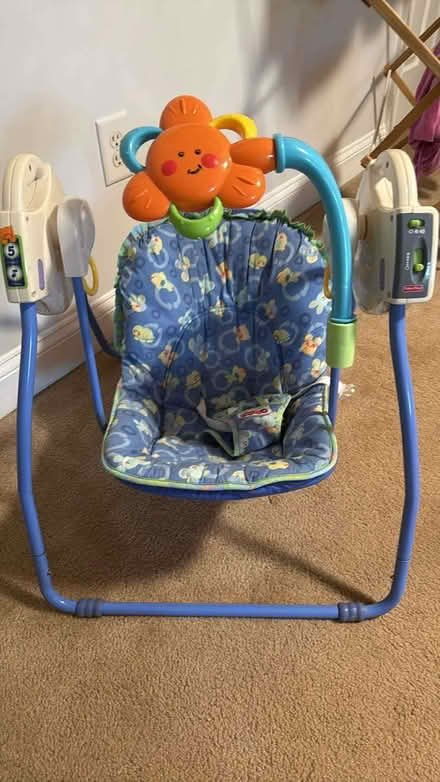 Photo of free Baby swing (Clarendon metro,Arlington, VA) #1