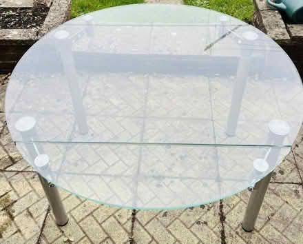 Photo of free Extendable glass table, Stevenage (Stevenage SG2) #1
