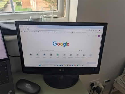 Photo of free LG monitor (Hackbridge) #1