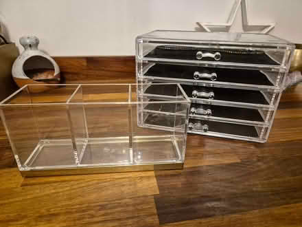 Photo of free See through jewellery box (Chiseldon, SN4) #1