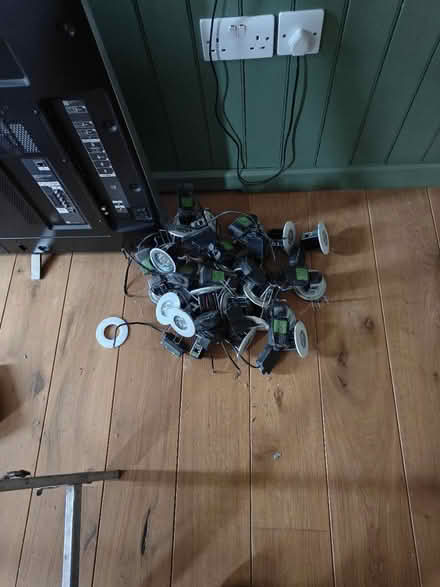 Photo of free About 20 down lights all working (wick BS30 doynton) #1