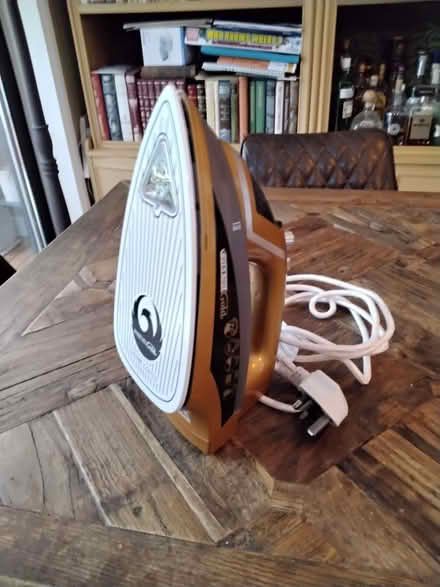 Photo of free Steam iron (Enfield EN1) #1