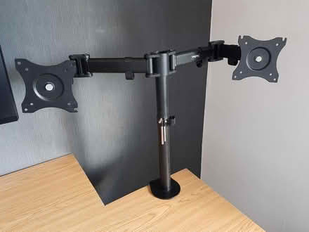 Photo of free VonHaus Dual Monitor Desk Clamp (Nottingham NG8) #1
