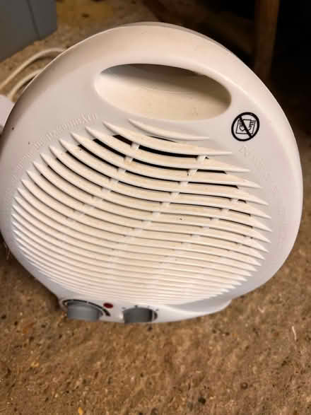 Photo of free Fan heater (TW16 Sunbury) #1