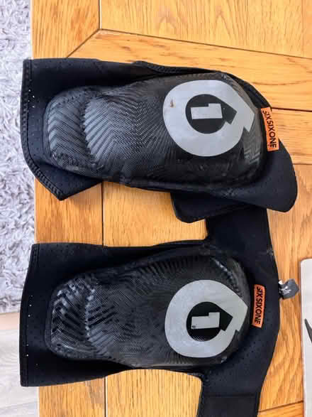 Photo of free mtb knee pads (CH42 Tranmere) #1