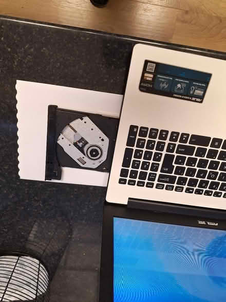 Photo of free asus laptop (Prestbury GL52) #4