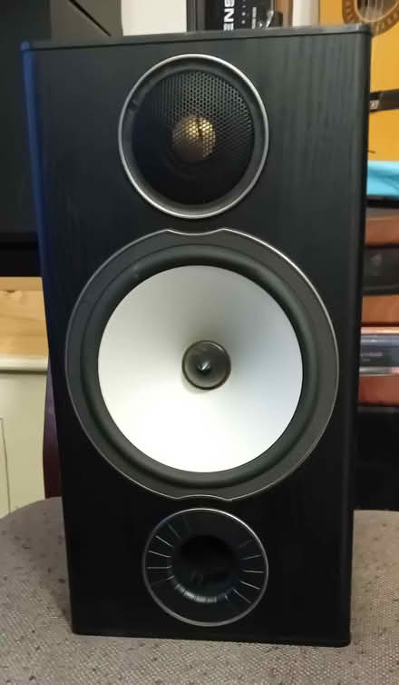Photo of free Five High Quality Surround Sound Speakers (Waterloo L22) #1