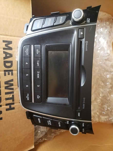 Photo of free Hyundai stereo 96170-A5260GU (Elmhurst near Berens Park) #1