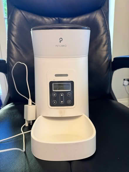 Photo of free PETLIBRO 4L Automatic Pet Feeder (Islington/Canonbury - N1) #1