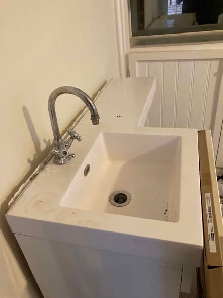 Photo of free Basin for bathroom or cloakroom (Pollards Hill SW16) #2