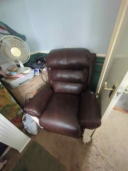 Photo of free Electric rise and recline chair (Threlkeld) #1