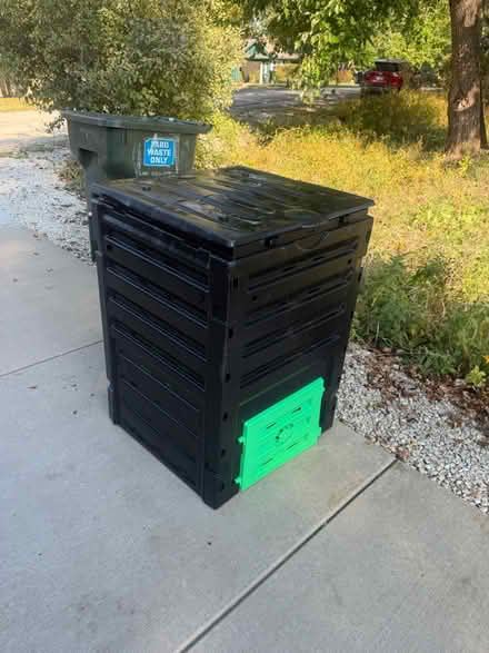 Photo of free Compost bin (Mundelein IL) #2