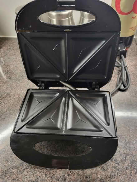 Photo of free Sandwich maker (Muirhouse ML1) #1