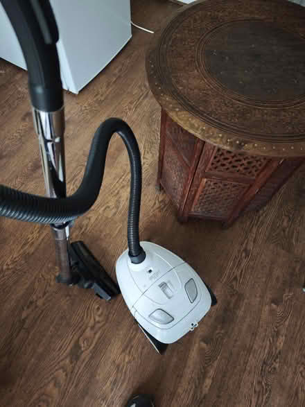 Photo of free Furniture & vacuum (Harrow HA3) #1