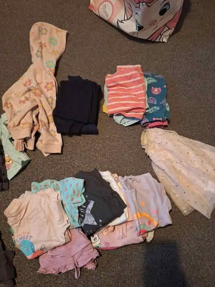 Photo of free Girls clothes - Age 4-5 years old (Southey Green S5) #3