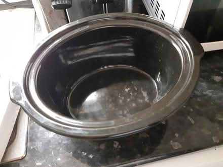 Photo of free Bowl and lid from a slow cooker (South Croydon, Greater London) #2