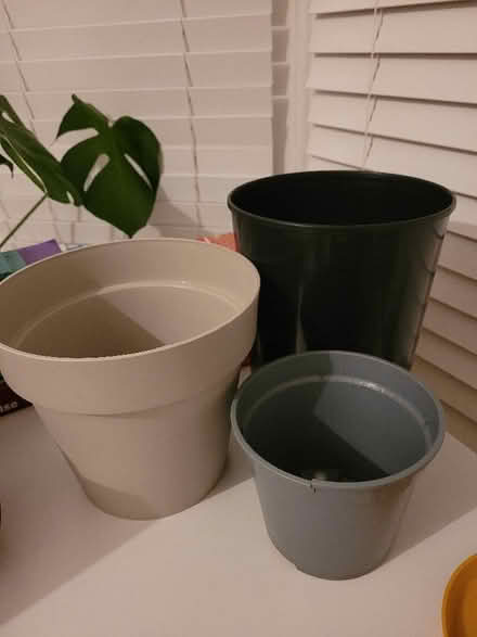 Photo of free Plant pots and saucer (Bridge of Allan FK9) #1