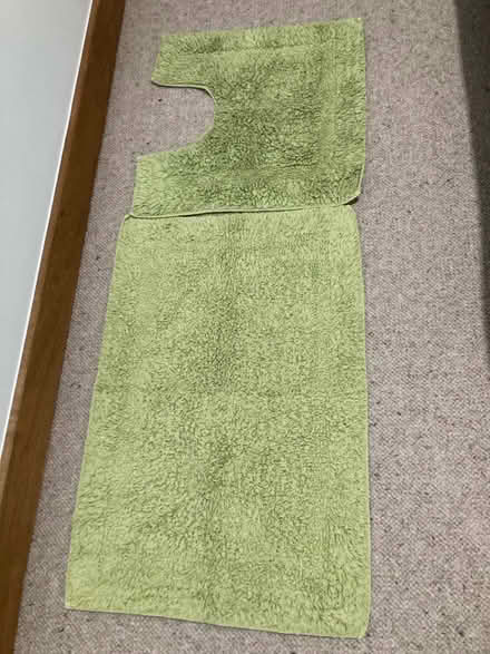 Photo of free Bath mat & toilet mat (Warminster BA12) #1