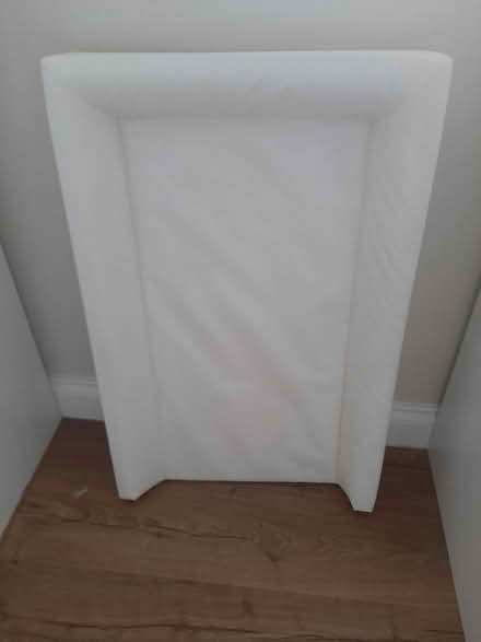 Photo of free White Baby Changing Mat (Knightsfield Welwyn Garden AL8) #1