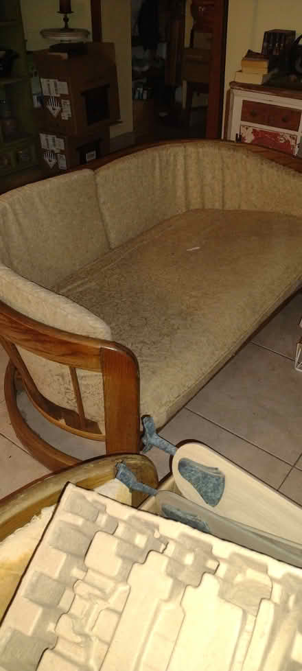 Photo of free Vintage sofa (Oakland Park) #2