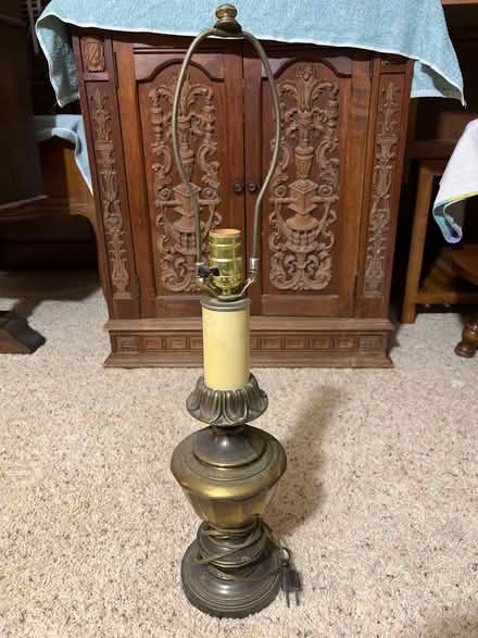Photo of free Vintage Lamp #2 (Farmington Hills) #1