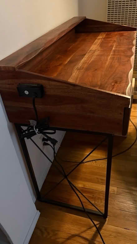 Photo of free Desk (Northridge) #1