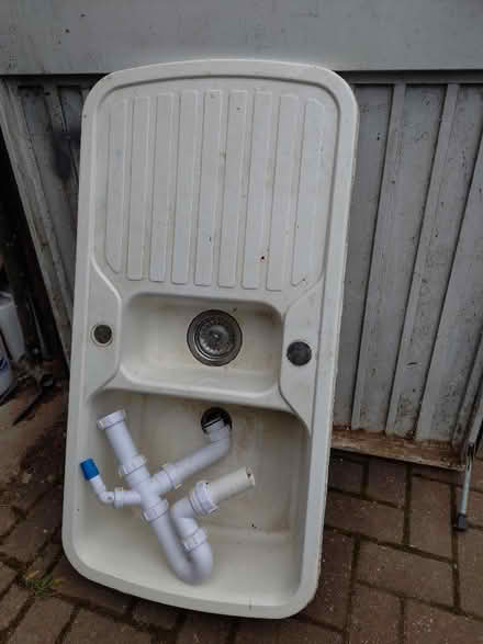 Photo of free 1.5 kitchen/utility sink and waste (Ecclesall S11) #1