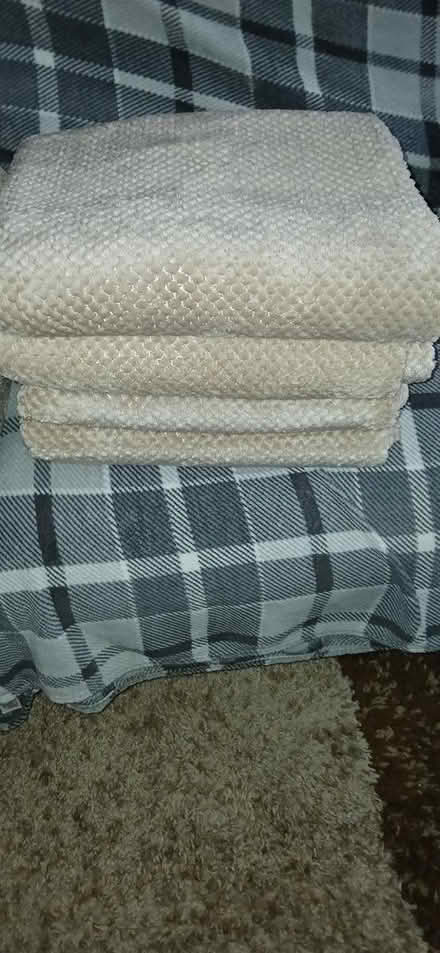 Photo of free Throws x4 (Morecambe) #1