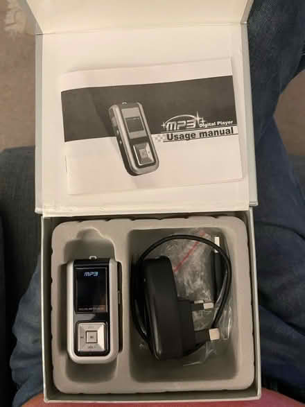 Photo of free MP3 player- retro (CV10 Galley Common) #1