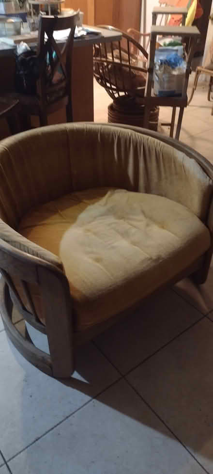 Photo of free Vintage sofa (Oakland Park) #1