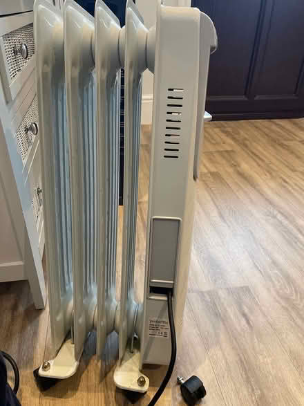 Photo of free Oil heater (CH61) #1
