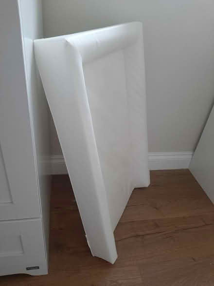 Photo of free White Baby Changing Mat (Knightsfield Welwyn Garden AL8) #2