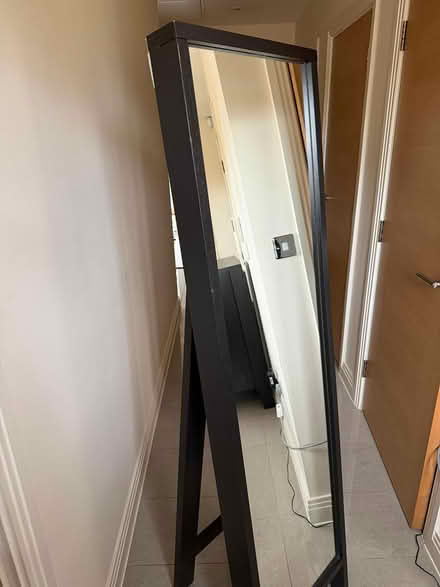 Photo of free Bedroom Furniture Set (ub108tr) #3