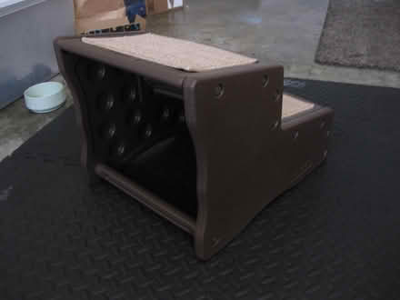 Photo of free pet steps (Wolf / Maria Sunnyvale) #1