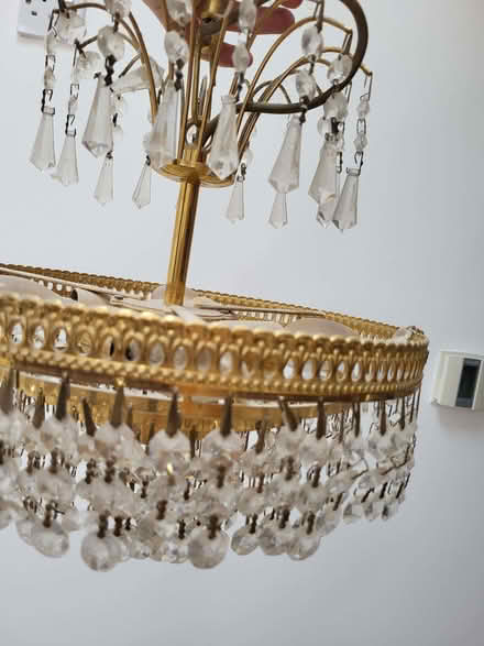 Photo of free Small chandelier (Kingsway) #1