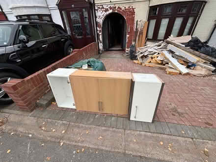 Photo of free Kitchen cabinets (Chingford E4) #1