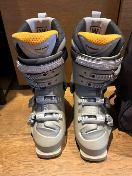 Photo of free Women’s ski boots Uk 5.5 (I wear 4) (Hitchin Herts) #2