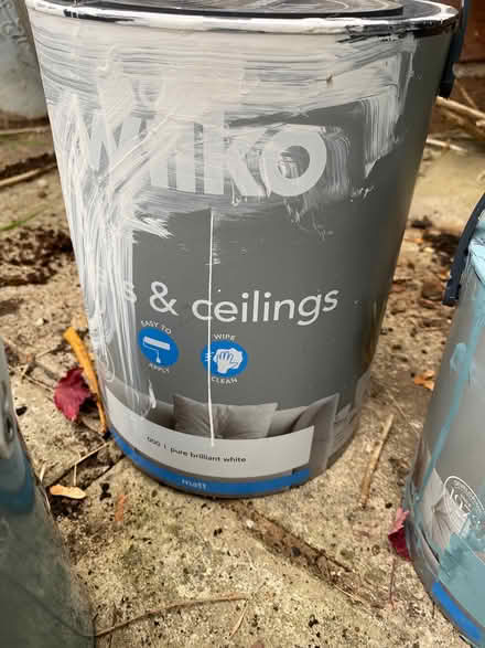 Photo of free Paint (Stacey Bank S6) #3