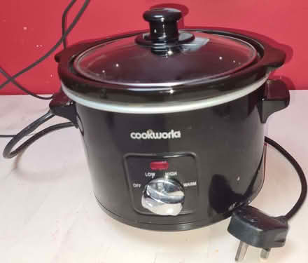 Photo of free Small Slow Cooker (Craven Road CV21) #1
