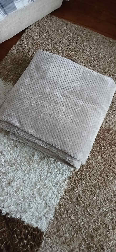 Photo of free 2x large throws (Morecambe) #1