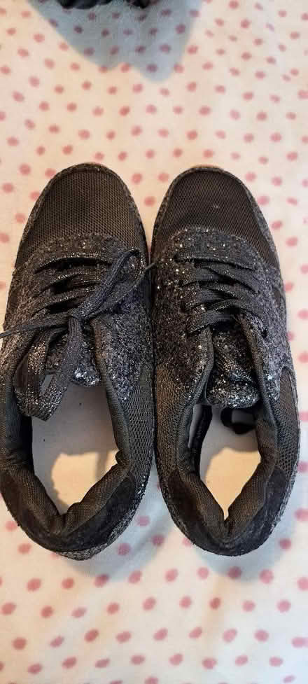 Photo of free Size 8 womans trainers (Fallin FK7) #1