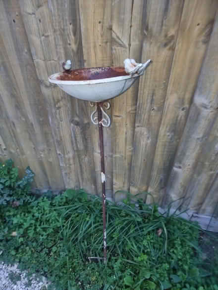 Photo of free Bird feeder (headington OX3) #1