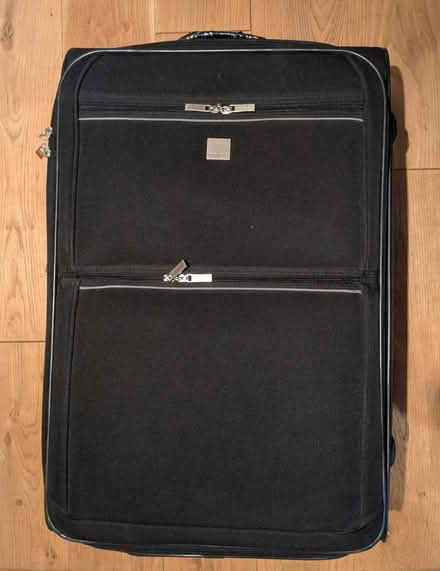 Photo of free Large suitcase (DA7 Bexleyheath) #1