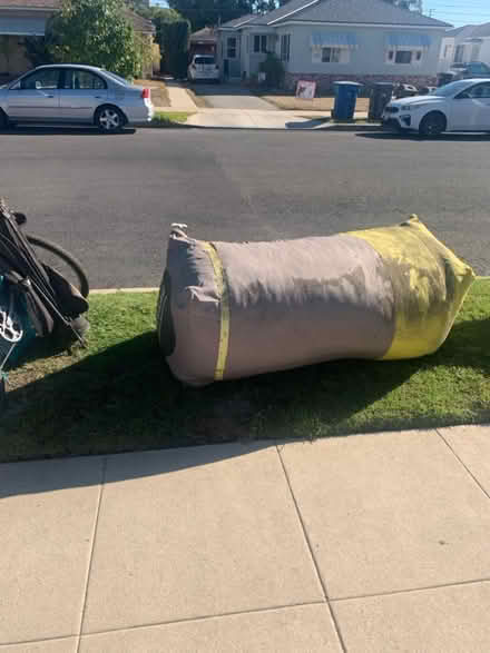 Photo of free curbside pick up (Burbank Glendale N Hollywood) #2