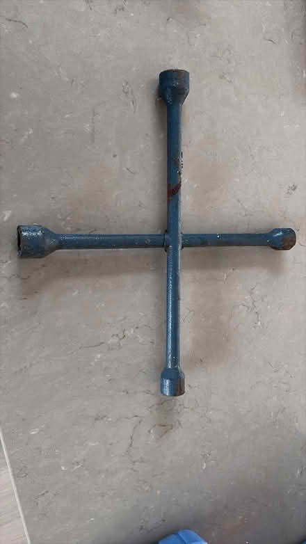 Photo of free Multi size wheel brace (Chiswell Green) #1