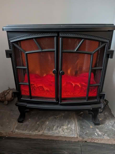 Photo of free Warmlight electric fire (Ashton-U-Lyne OL6) #1