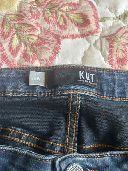 Photo of free Women’s sz 16 jeans (10011 (17th & 9th)) #2